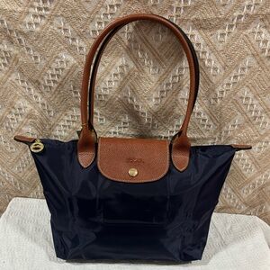 Super beautiful Longchamp medium shoulder bag